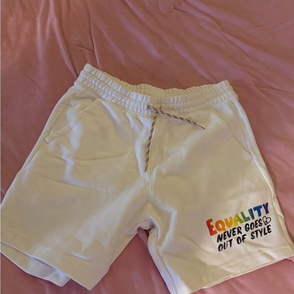 Levi's White Athletic Shorts with Elastic Waistband